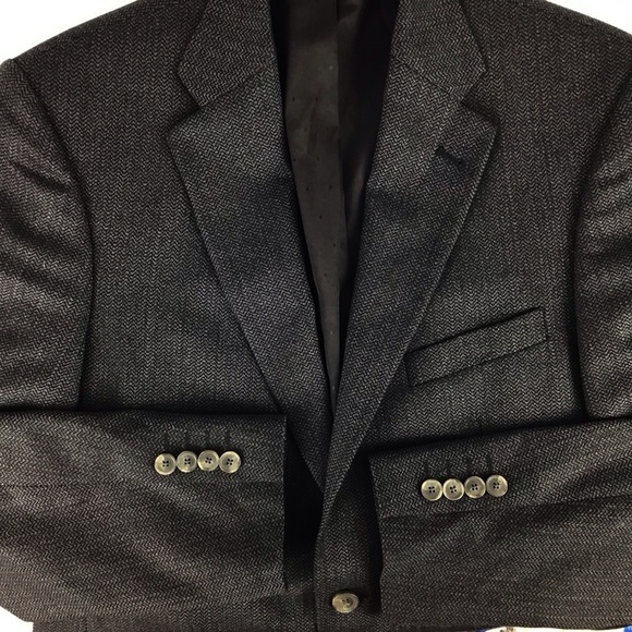 Turnbury Charcoal Gray Herringbone Classic Notch Lapel Sport Coat | 38R - Picture 3 of 14